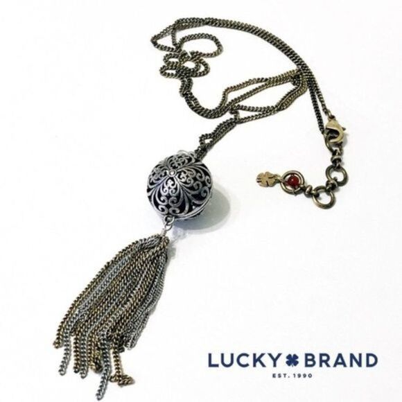 NWOT Lucky Brand Necklace Silver Tone Openwork Tassel Pendant‎ - Picture 1 of 5